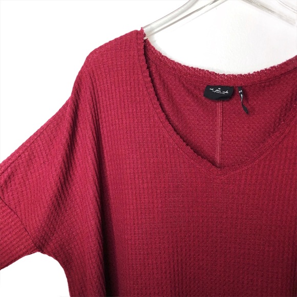 Urban Outfitters Waffle Knit Burgundy Oversized Thermal V Neck Sz M - Picture 4 of 9